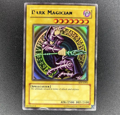 Yu-Gi-Oh! Misprint Dark Magician - Gold Name Error - SDY-E001 - Ultra Rare Error-image