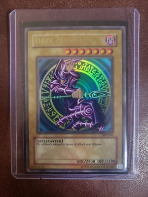 YuGiOh Vintage UR Card Dark Magician SDY-006 With Minor Holo Bleed Near Mint-image