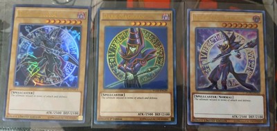 3x DARK MAGICIAN YGLD-ENC09 MVP1-ENSV3 DUPO-EN101 1ST ULTRA NM YUGIOH Playset-image