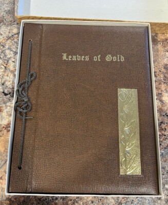 Vintage Leaves of Gold An Anthology of Prayers Memorable Phrases 1956 Book-image