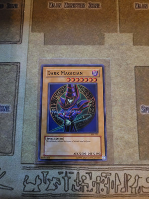 YUGIOH DARK MAGICIAN SYE-001 ULTRA UNLIMITED EDITION NM 1996-image