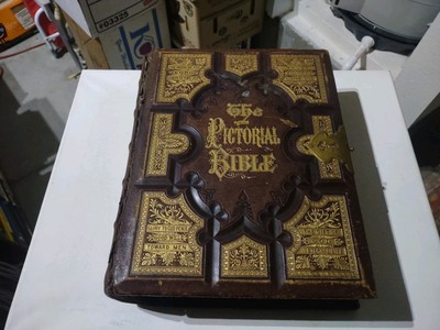 VINTAGE 1876 HOLY BIBLE OLD AND NEW TESTAMENTS LARGE LEATHER BOUND GOLD GUILT -image