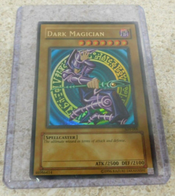 1996 Yu-Gi-Oh! Dark Magician SDY-006 HOLO Card .-image