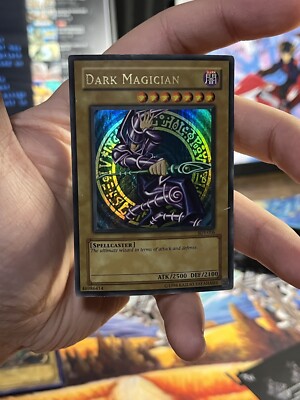 WAVY (Extremely Rare) Near Mint Dark Magician SDY-006 Starter Deck: Yugi-image