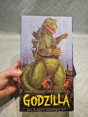 Godzilla Toho Productions Model Kit #7502 by Aurora Open Box -image