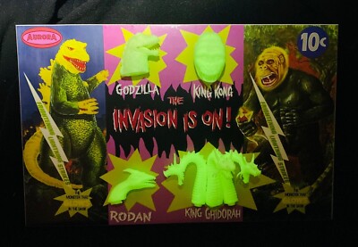 Aurora Monsters Fantasy Godzilla vs Kong  Frightning Lightning Heads Glow Card-image