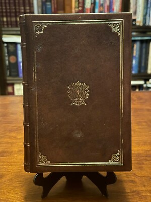 ROBINSON CRUSOE by Daniel Defoe (Vintage 1951 - LEATHER BOUND)-image