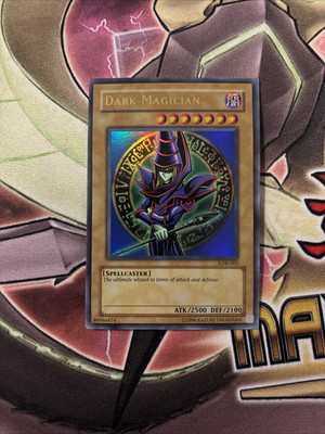 Dark Magician (Asian English) - LOB-005 - Ultra Rare Unlimited VLP-image