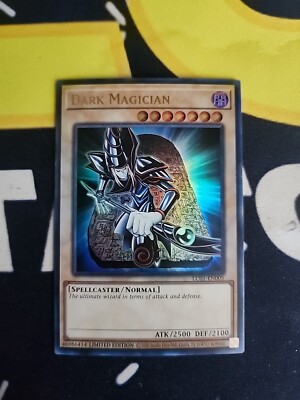 Dark Magician - LC01-EN005 - Ultra Rare 25th Anniversary NM-image