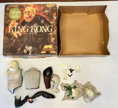 Vintage Aurora 1972 - KING KONG - Glow in the Dark Model Kit #465 w/ Box-image