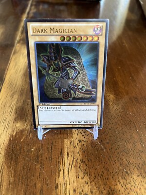 Yugioh: Dark Magician - YSYR-EN001 - Ultimate Rare - 1st Edition - Moderate Play-image