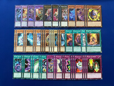 Yu-Gi-Oh! - Yugi Muto's Complete Dark Magician Deck-image
