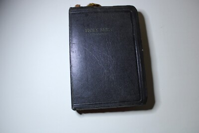 KJV bible 1970s Black Leather Bound, Red Letter signs of wear.-image