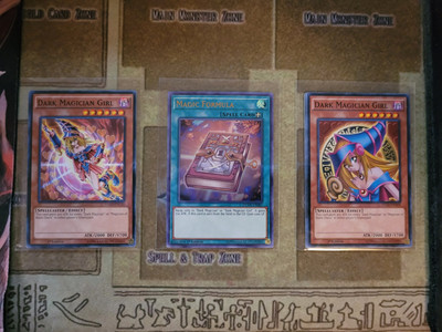 YUGIOH DARK MAGICIAN GIRL+ DARK MAGICIAN GIRL ALT ART YGLD + MAGIC FORMULA 1STNM-image