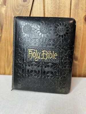 1942 Holy Bible Leather Bound -image