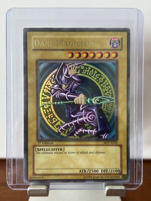 🔹Dark Magician 1st Edition SDY-E005 Ultra Rare Holo Card🔹Yu-Gi-Oh! 1996-image