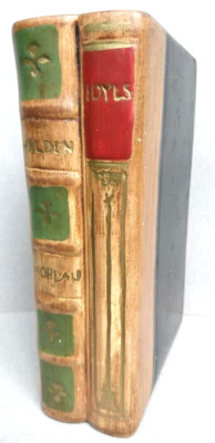 Faux Leather Bookend, Resembles Italian Leather Bound Books, ONLY 1, Very Good-image