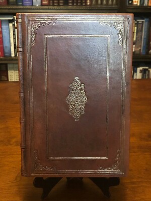 THE PRIVATE FRANKLIN: The Man & His Family by Claude-Anne Lopez (LEATHER BOUND)-image