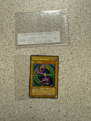 YUGIOH! Dark Magician BPT-001 Secret Rare HP 2002 Collectors Tin. HP-image