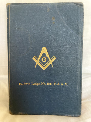 Vintage MASONIC Edition Holy Bible 1957 The Great Light in Masonry Leather Bound-image