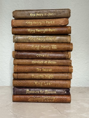 William Shakespeare 12 Miniature Gold Gilt Leather Bound Books Knickerbocker Co-image
